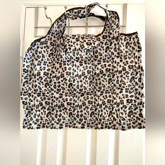 Handbags - Eco Friendly Animal Print Shoppers Bag. NWOT.